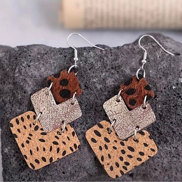 Polka dot layered cow print dangle earrings, Boho earrings, gold/black, leopard - Picture 5 of 5